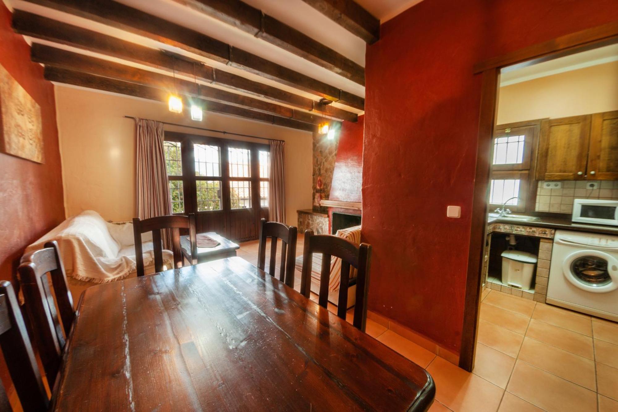 Chalet Villarrobles De Altamira Cortijos Nuevos