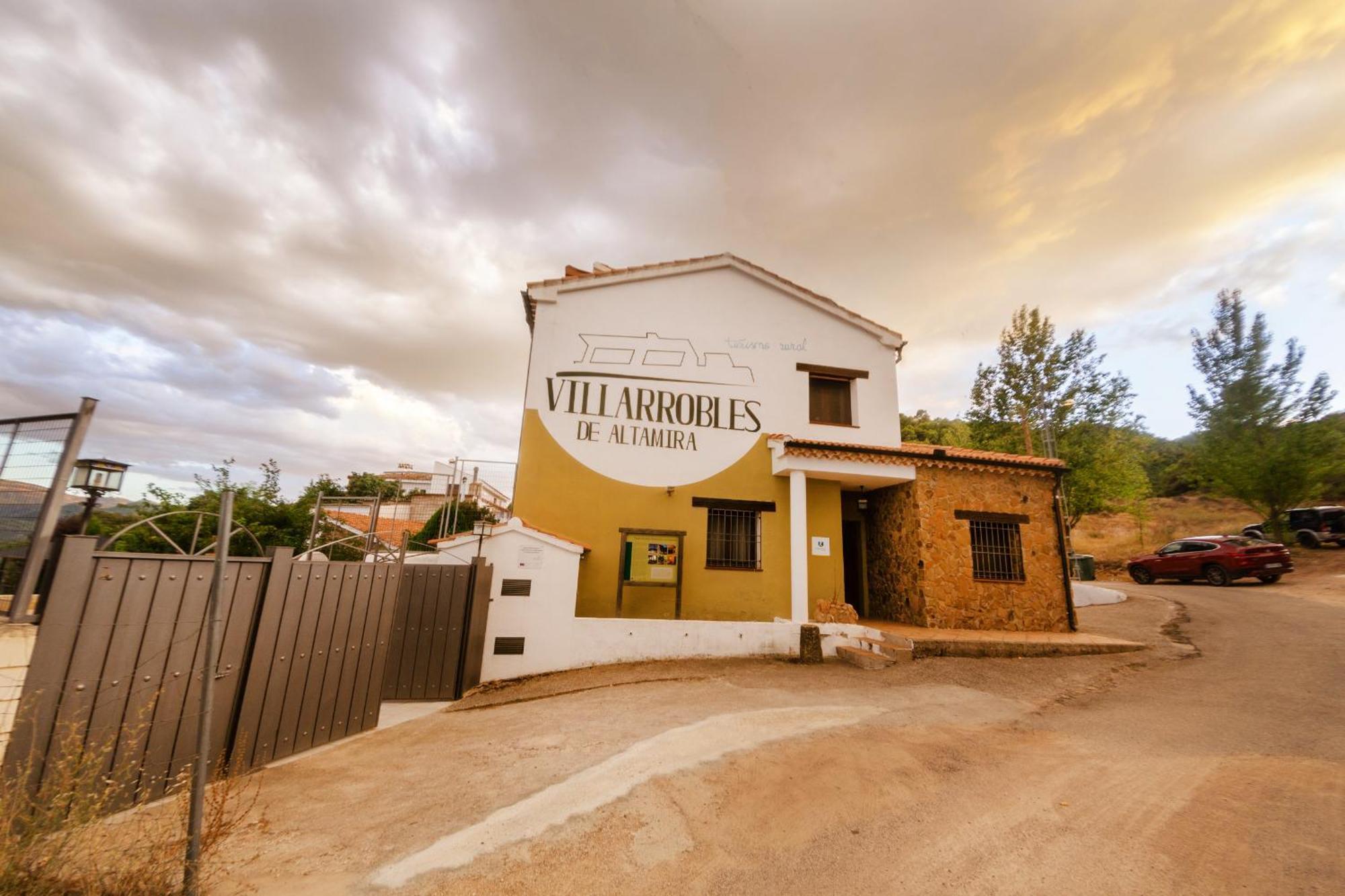 Villarrobles De Altamira *